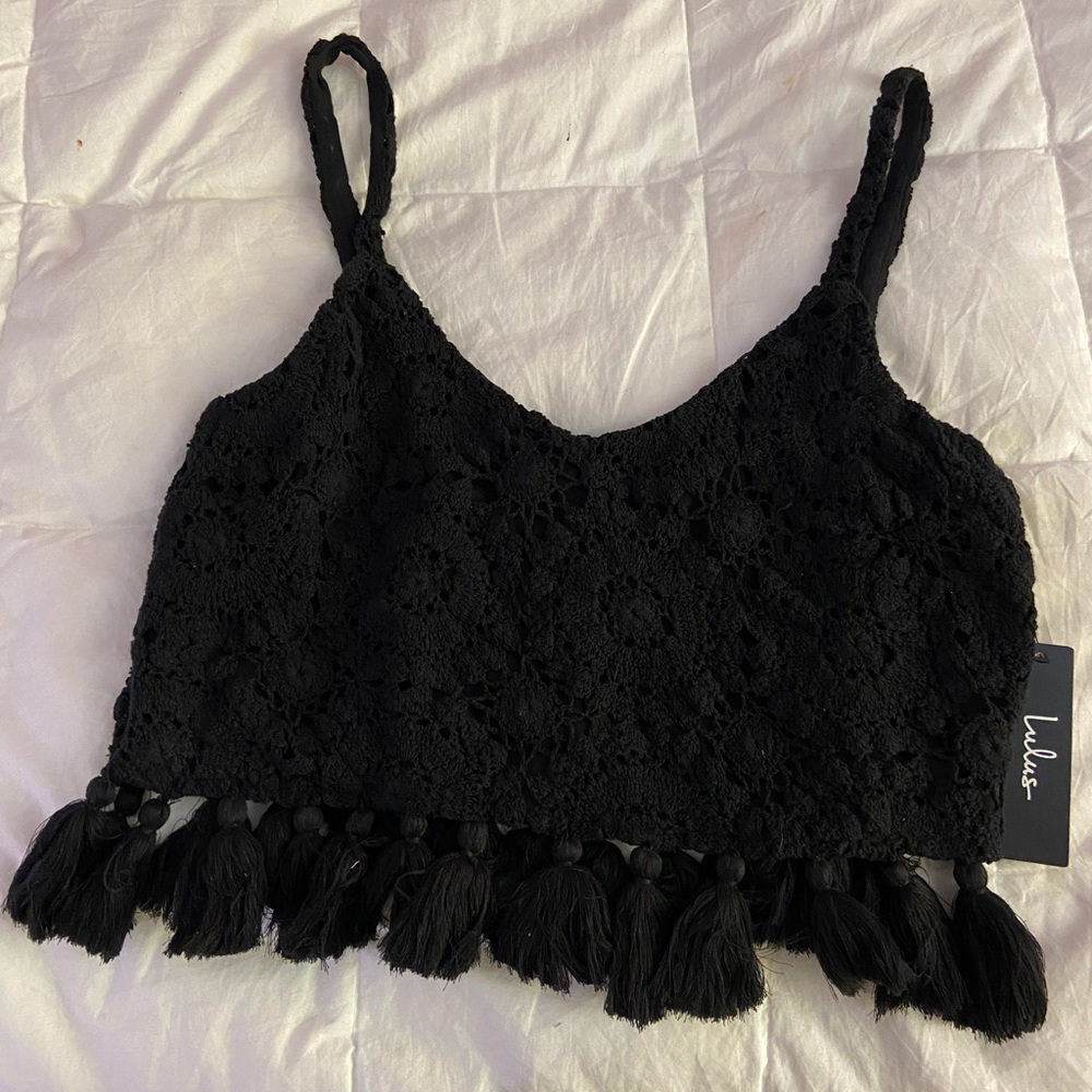 NWT Lulu’s black tank